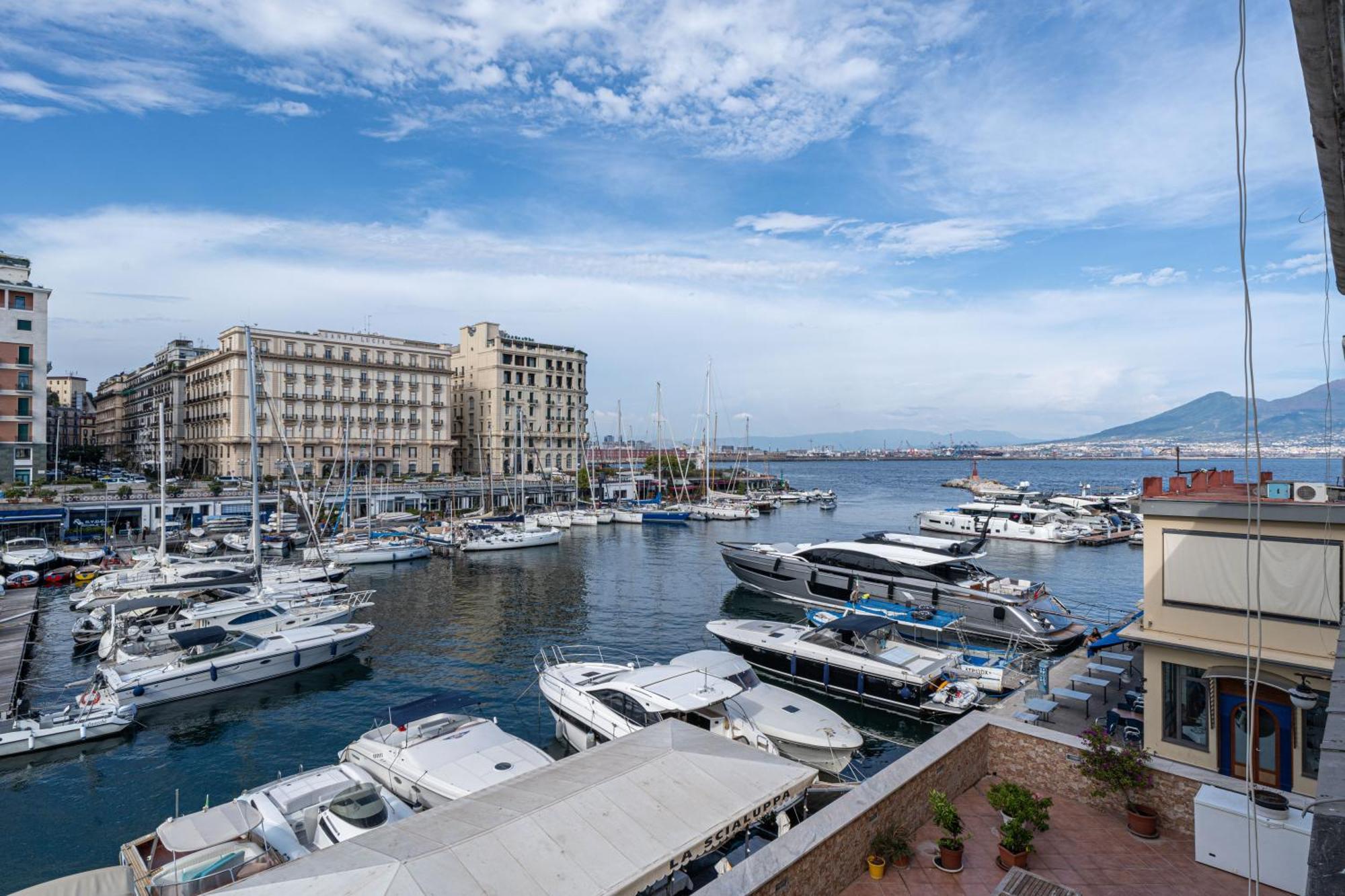 Apartment Marinari Naples